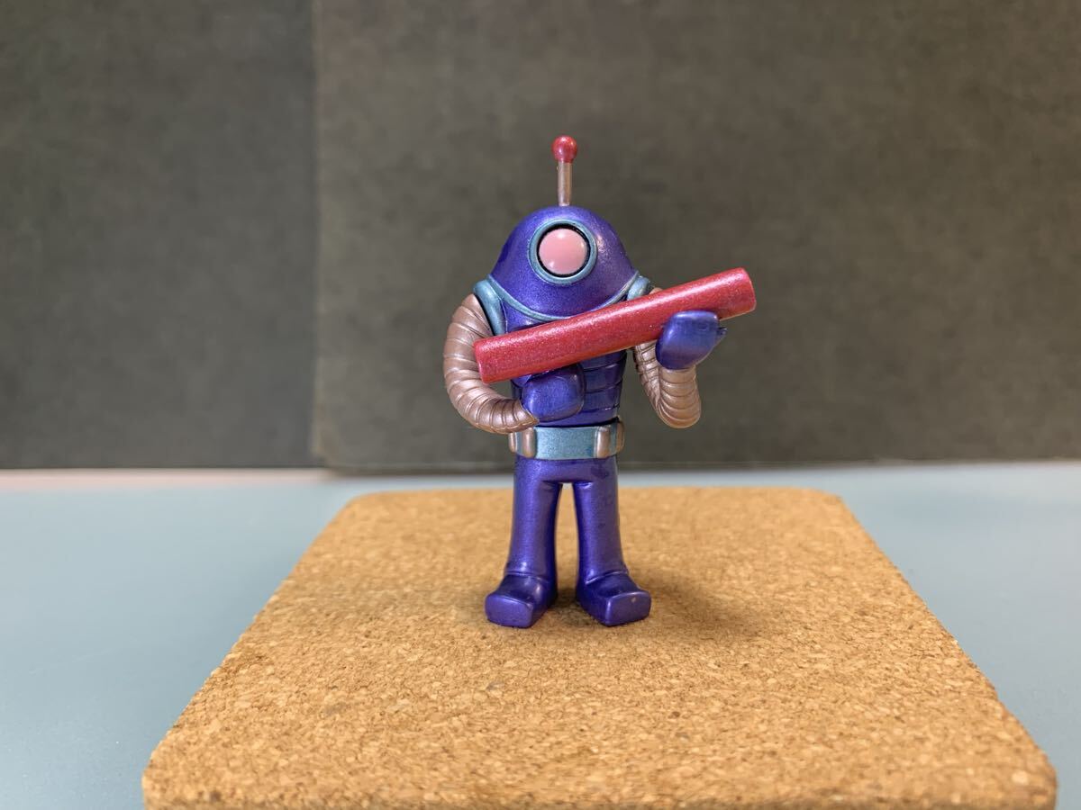 08 全身スーツの宇宙人 「宇宙大作戦チョコベーダー 第1シーズン」 食玩 フィギュア