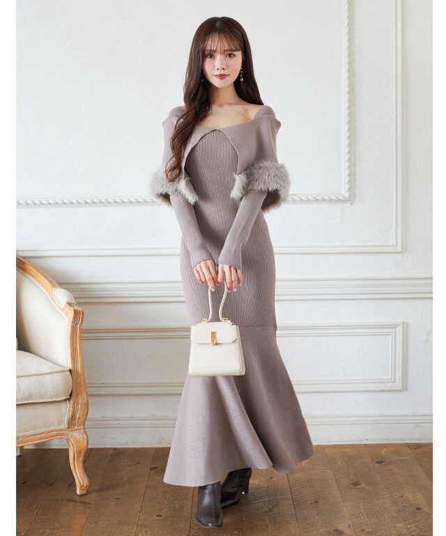 新品タグ付き tocco closet トッコクローゼット ケープファー付きマーメイドリブニットワンピース モカ