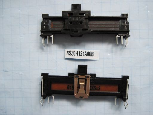B0006　Alps アルプス電気　スライド可変抵抗器　RS30H121A00B　10kΩ　0.1W　未使用品ですが長期保存品　動作未確認　2個セット