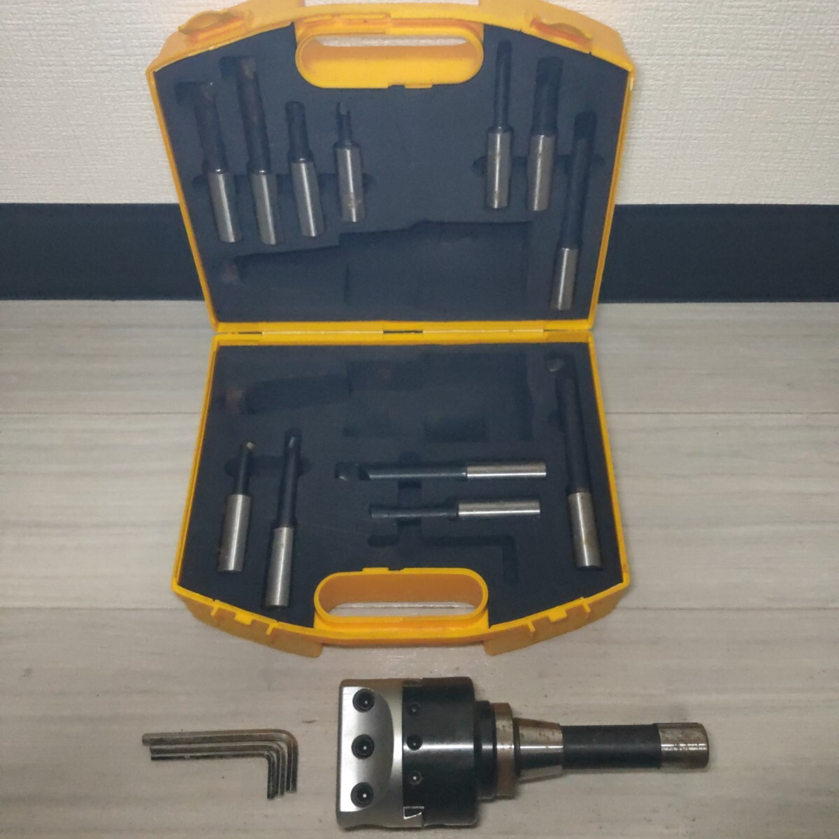 未使用 ボーリングカッター、ボーリングヘッド、シャンク R8-1-1/2-18 7/16-20 フライス盤等用工具 旋削ツール 送料無料