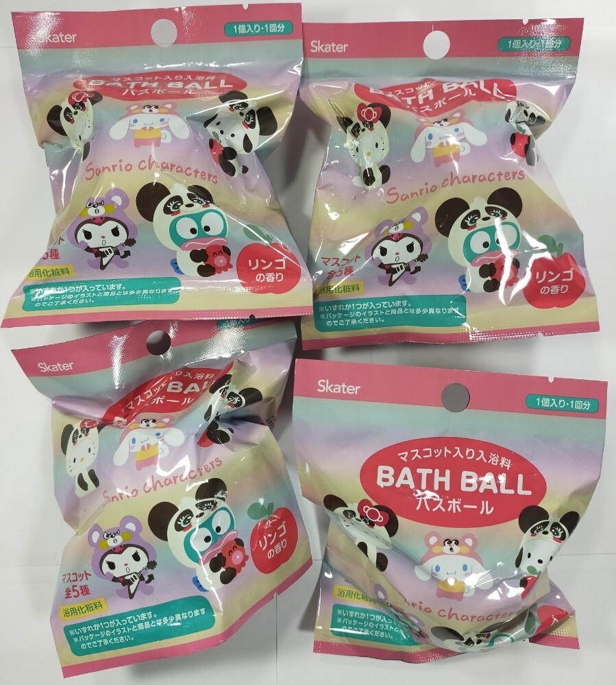 スケーター バスボール サンリオ キャラクター入 全5種 入浴料 リンゴの香り 1個入 1回分 入浴剤 4個セット y11048-4-HF1
