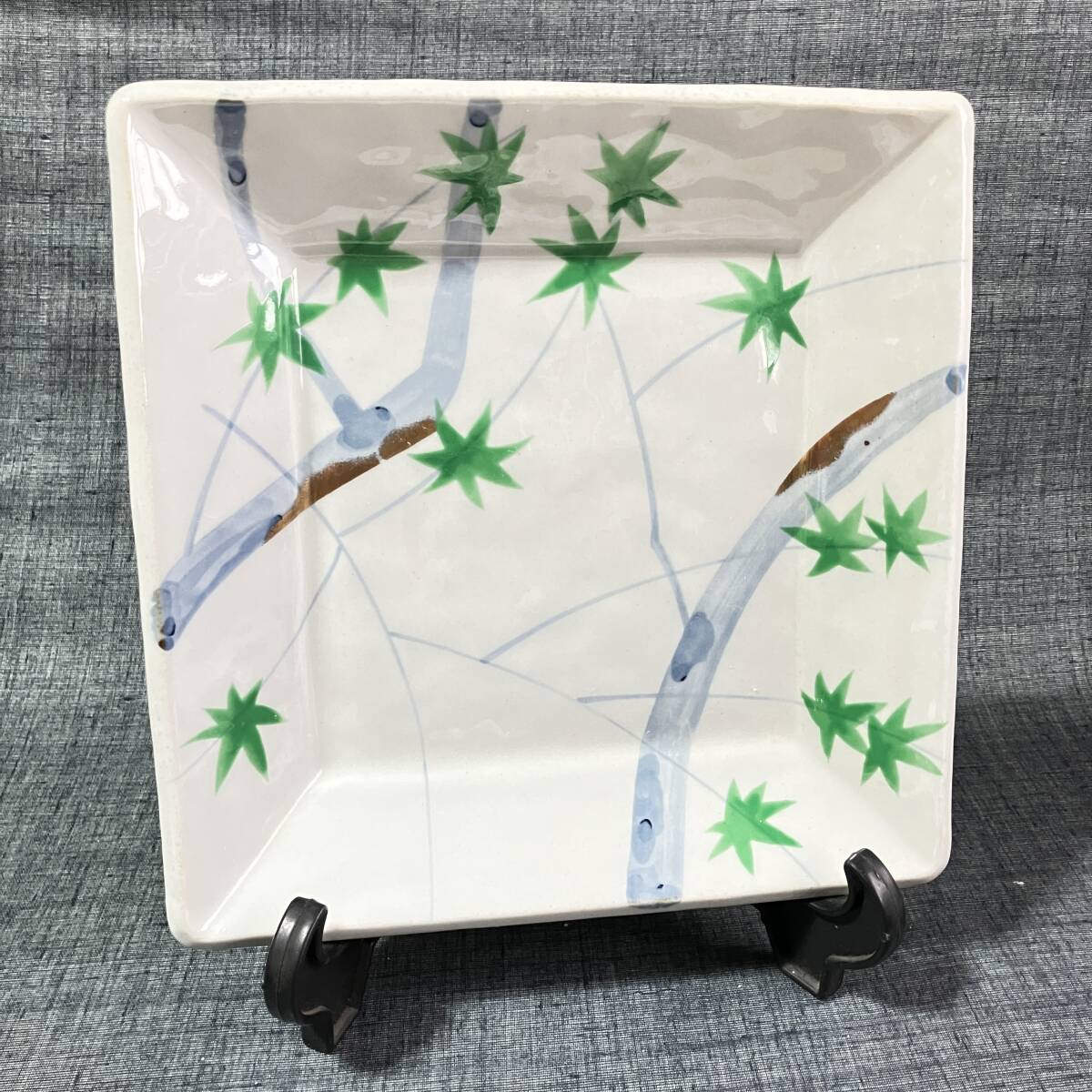 ■橘吉 刻印 大皿 角皿 盛皿 金彩 25cm×25cm たち吉■K45