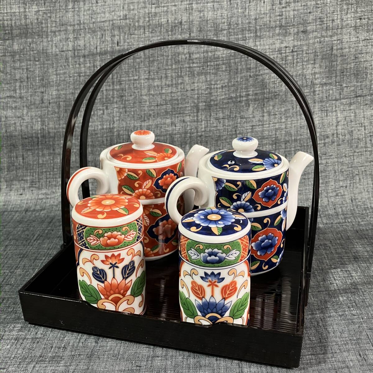 ■未使用品 有田焼 林斎窯 窓絵 花紋 調味料入れ 醤油差し 油さし しお・こしょう 調味料入れ セット■K50