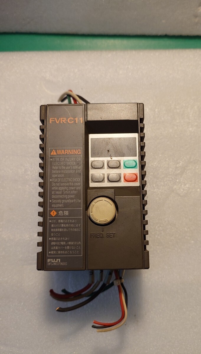 富士電機 インバーター FVR-C11 FVR0.4C11S-2 ジャンク！！！！！！！！！！！