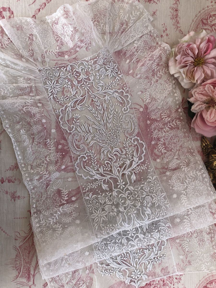 フランスアンティーク美しいレースチュールレースにびっしり白刺繍! ホワイトワーク　繊細　手作業　素材　ロマンティック　リメイク