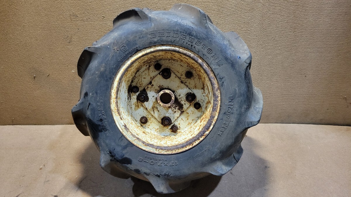 バインダー ハーベスター 運搬車等に タイヤ １本のみ ブリヂストン 17×7.0-8 チューブレス 丸軸 中古品
