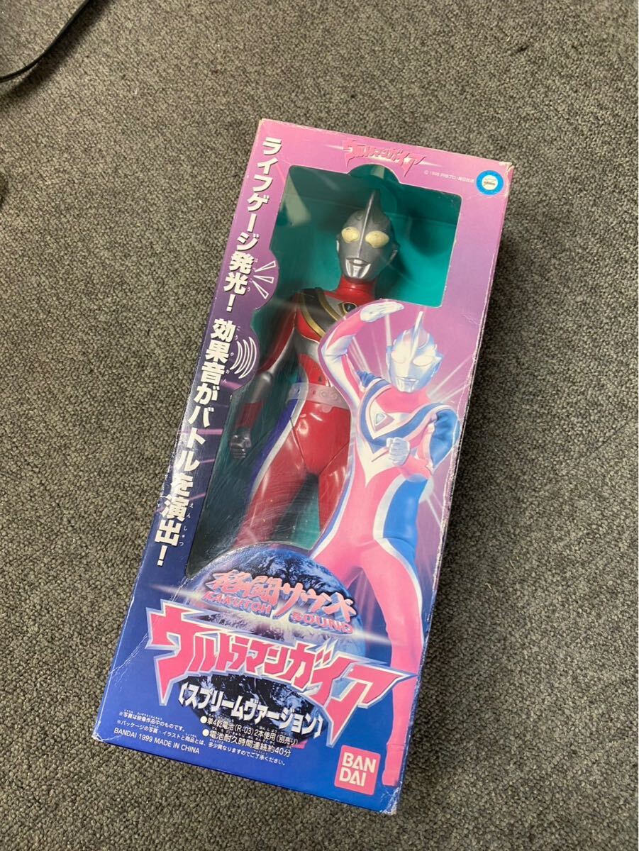 バンダイ ウルトラマンガイア スプリームヴァージョン 格闘サウンド ソフビ フィギュア 人形 