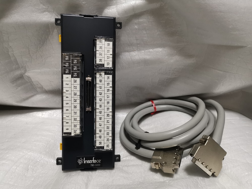 ★未使用 Interface TNS-5000(ケーブル付) 垂直50ピン圧着式ネジ変換端子台