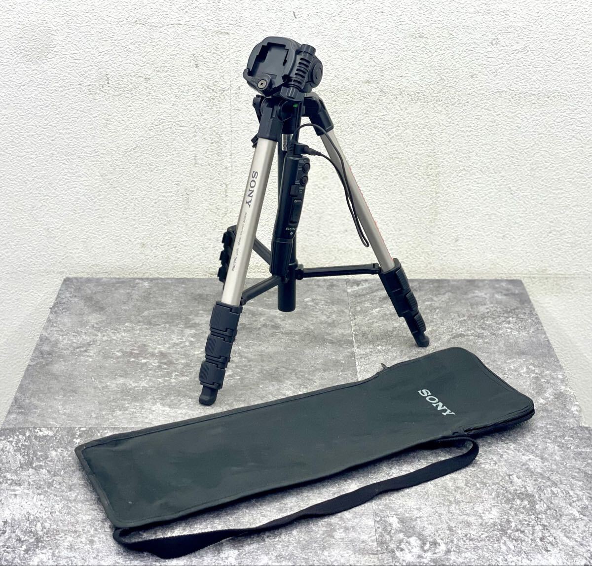 動作未確認■SONY ソニー リモコン三脚 VCT-D680RM 三脚 カメラ カメラアクセサリー 専用ケース付き■兵庫県姫路市から L1 25-4294
