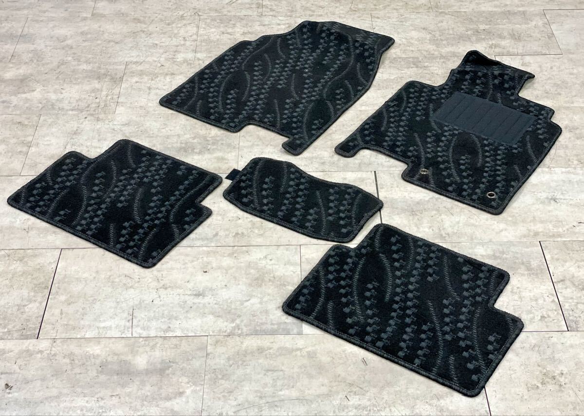 未使用/保管品■フロアマット 日産 デュアリス ブラック 黒 DBA-J10/NJ10 マット カー用品 内装 車 社外品■兵庫県姫路市から 25-4755