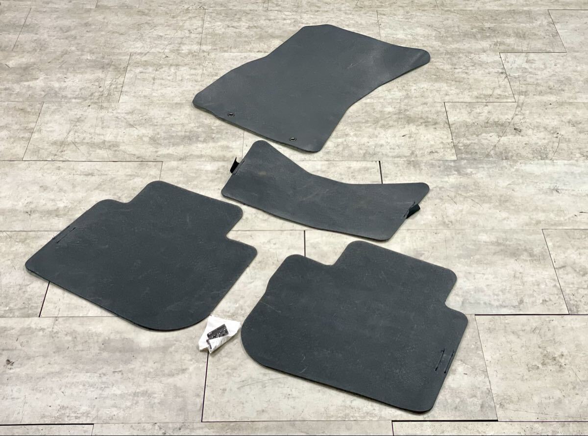 未使用/保管品■フロアマット スバル レガシィ ラバー 助手席/リア席のみ ブラック カー用品 内装 車 社外品■兵庫県姫路市から 25-4710