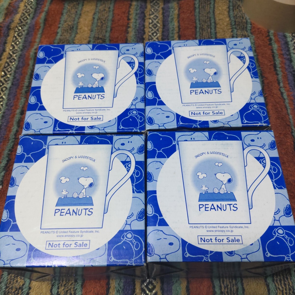 スヌーピー マグカップ 4個セット 非売品 SNOOPY PEANUTS 未使用 箱付き コップ 食器