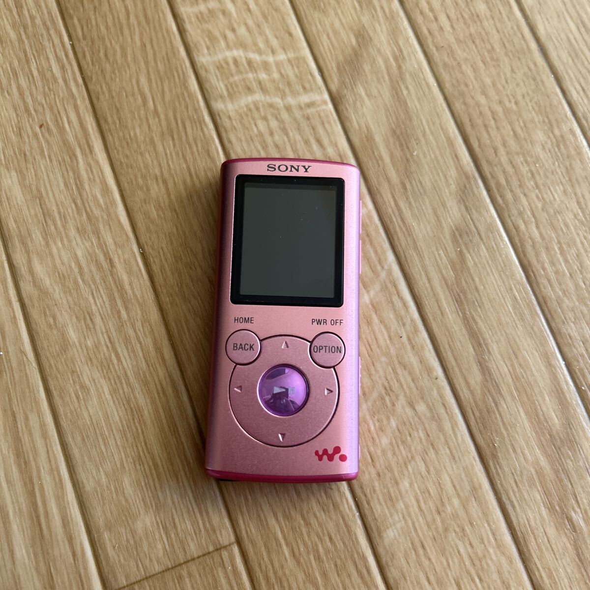 【中古】SONY WALKMAN NW-E052 プレーヤー デジタルオーディオプレーヤー 