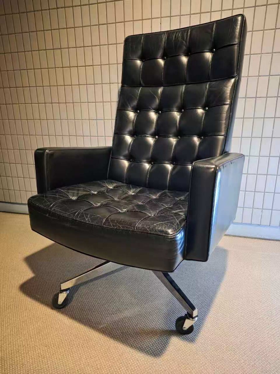 Knoll　ヴィンセントキャフィエロ ハイバックチェア総本革黒いボタン留め　オフィスチェア　送料5000円 東京池袋 