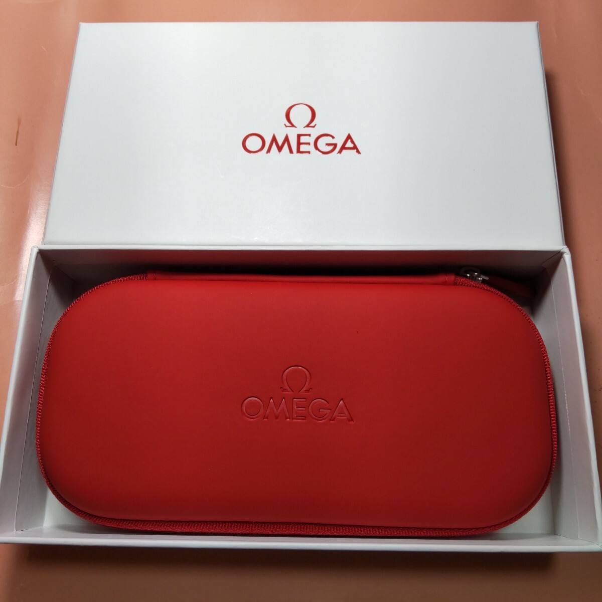 OMEGA 純正 Ω オメガ 正規 strap ケース 携帯 ポーチ ソフト 箱 ボックス BOX 保護 収納 持運び トラベル 赤 red 白箱 未使用 04 送料込み