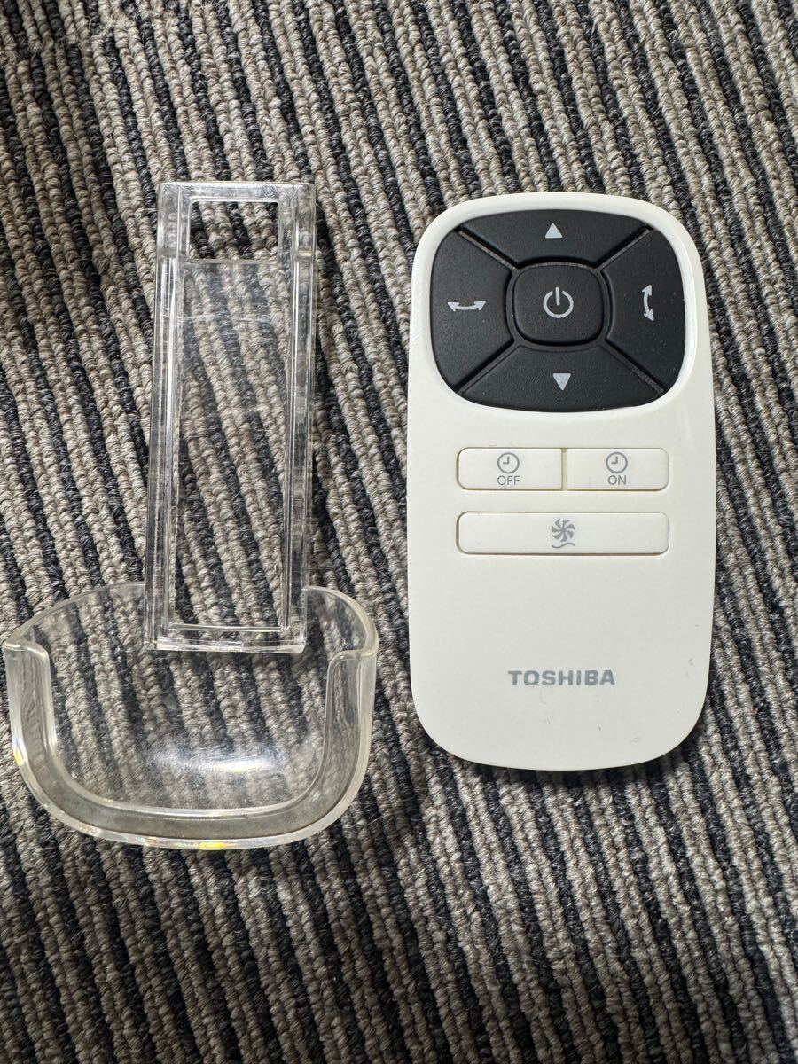 ［返金保証・赤外線発光確認済］ TOSHIBA 東芝 扇風機リモコン F-DLR100 送料無料