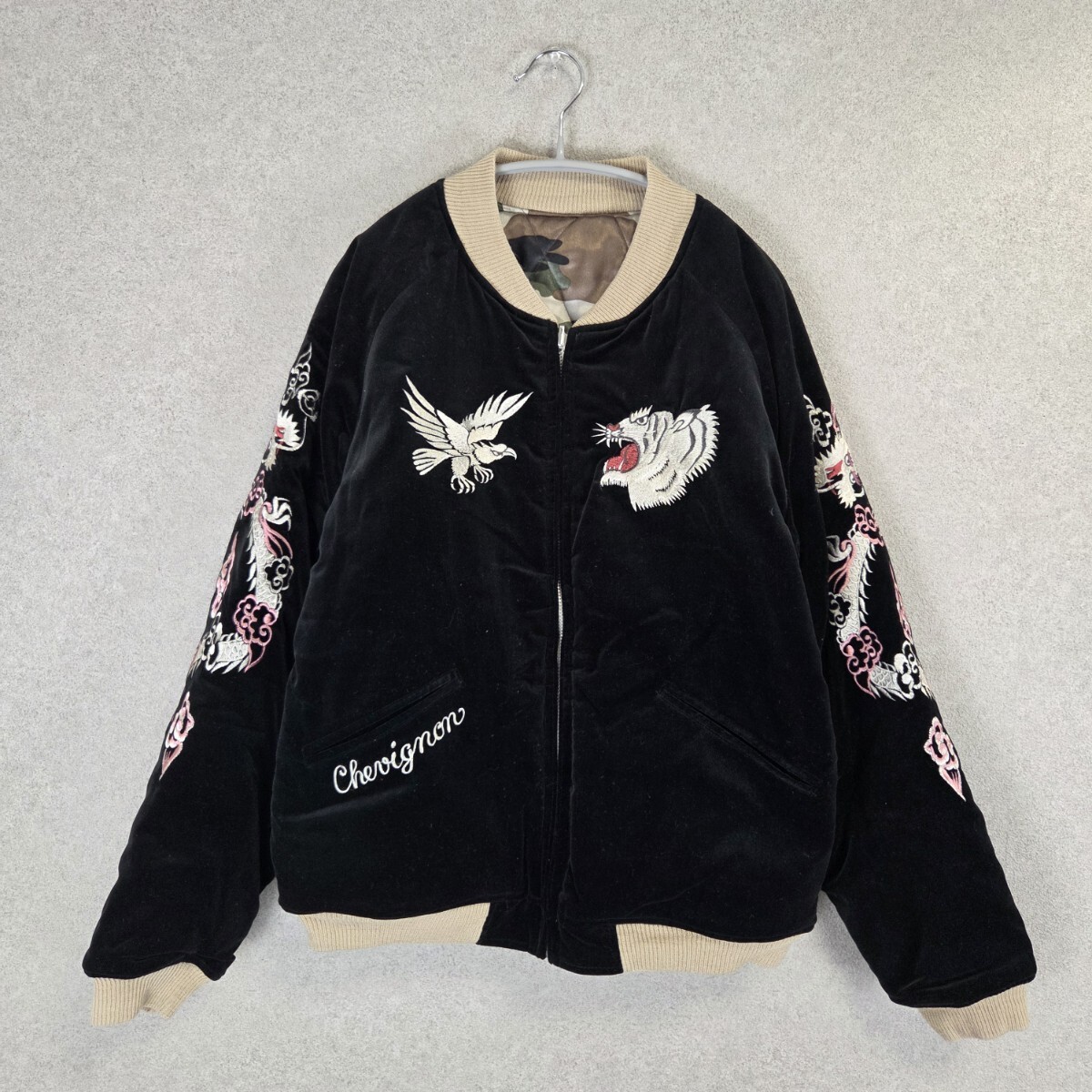 美品 CHEVIGNON 別珍 スーベニアジャケット リバーシブル 刺繍 ベロア 黒 M 迷彩 白虎 鷹 鷲 龍 スカジャン シェビニオン ブラック vintage