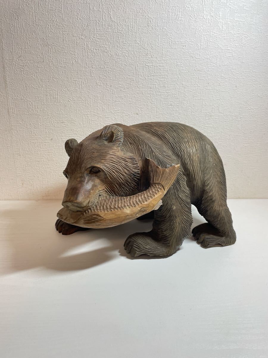 2180 熊 木彫り 秀峰作 置物 北海道 民芸品 オブジェ 彫刻 木製 現状品