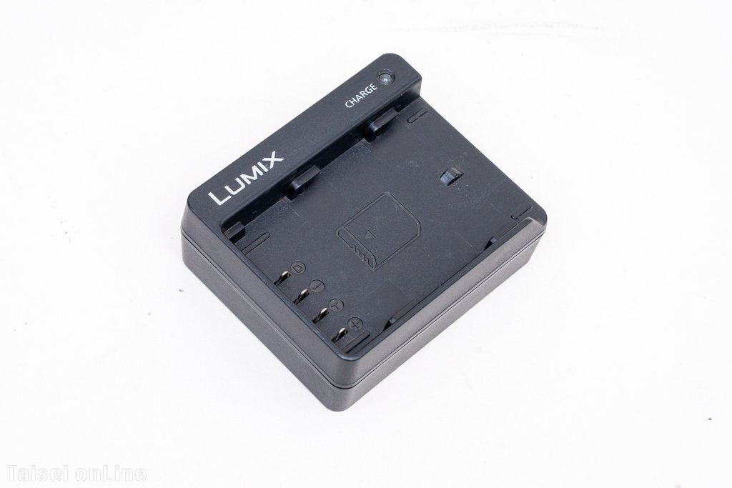 パナソニック バッテリーチャージャー Panasonic DMW-BTC13 No.2 中古品　25101514