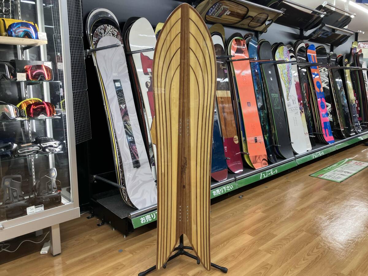 GENTEMSTICK ゲンテンスティック ROCKET FISH OUTLINE CORE 144cm スノーボード板 パウダーボード