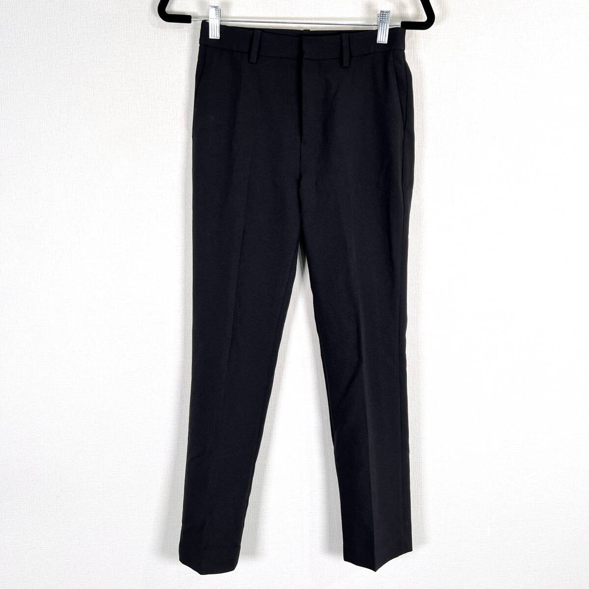 【UNIQLO】ユニクロ 黒 ブラック 感動パンツ スリムストレート スラックス ボトムス レディース ウエスト58cm ヒップ85cm【c031】