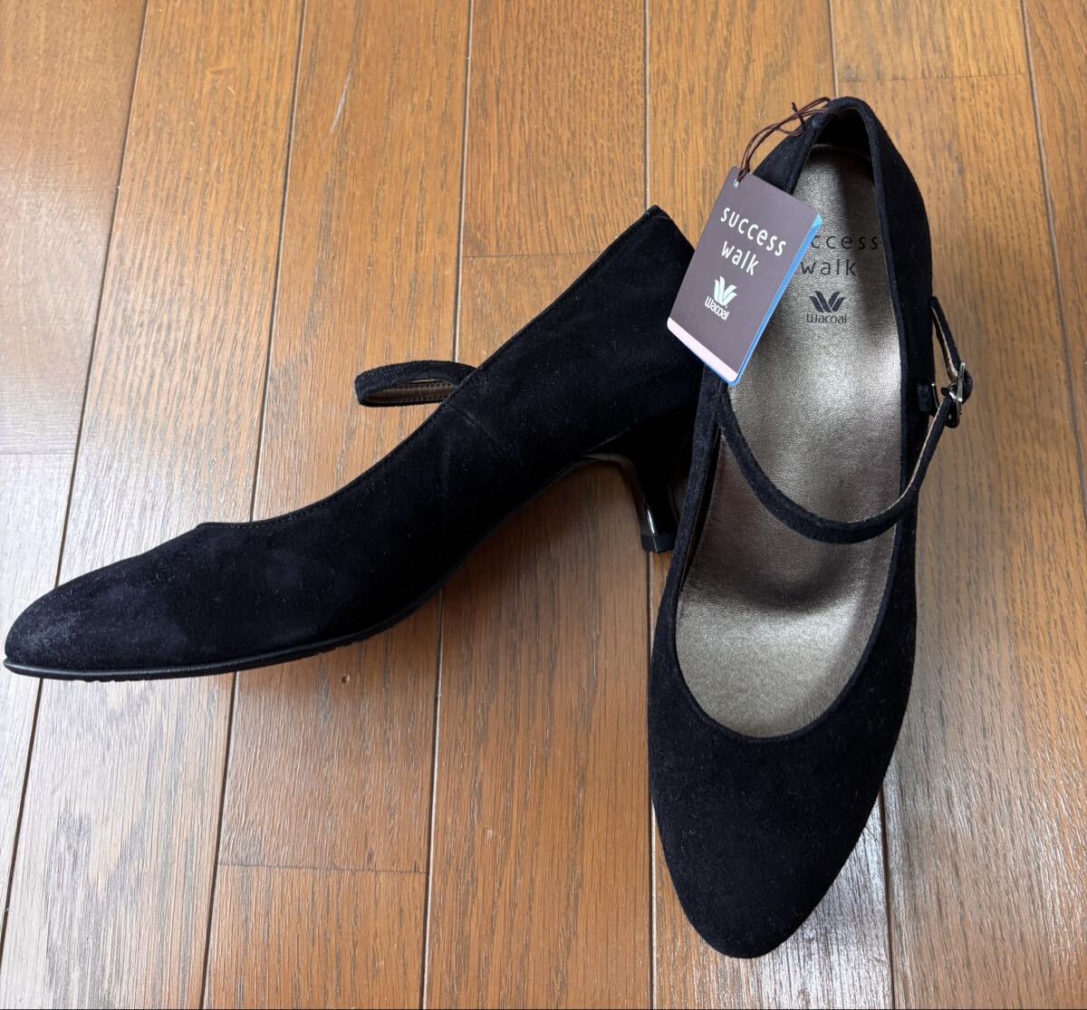 ★ワコール サクセスウォーク ラウンドトゥ　スエード　晴雨兼用 パンプス 黒　24.5cmE　新品 5cmヒール 歩きやすい 疲れにくいWIN260