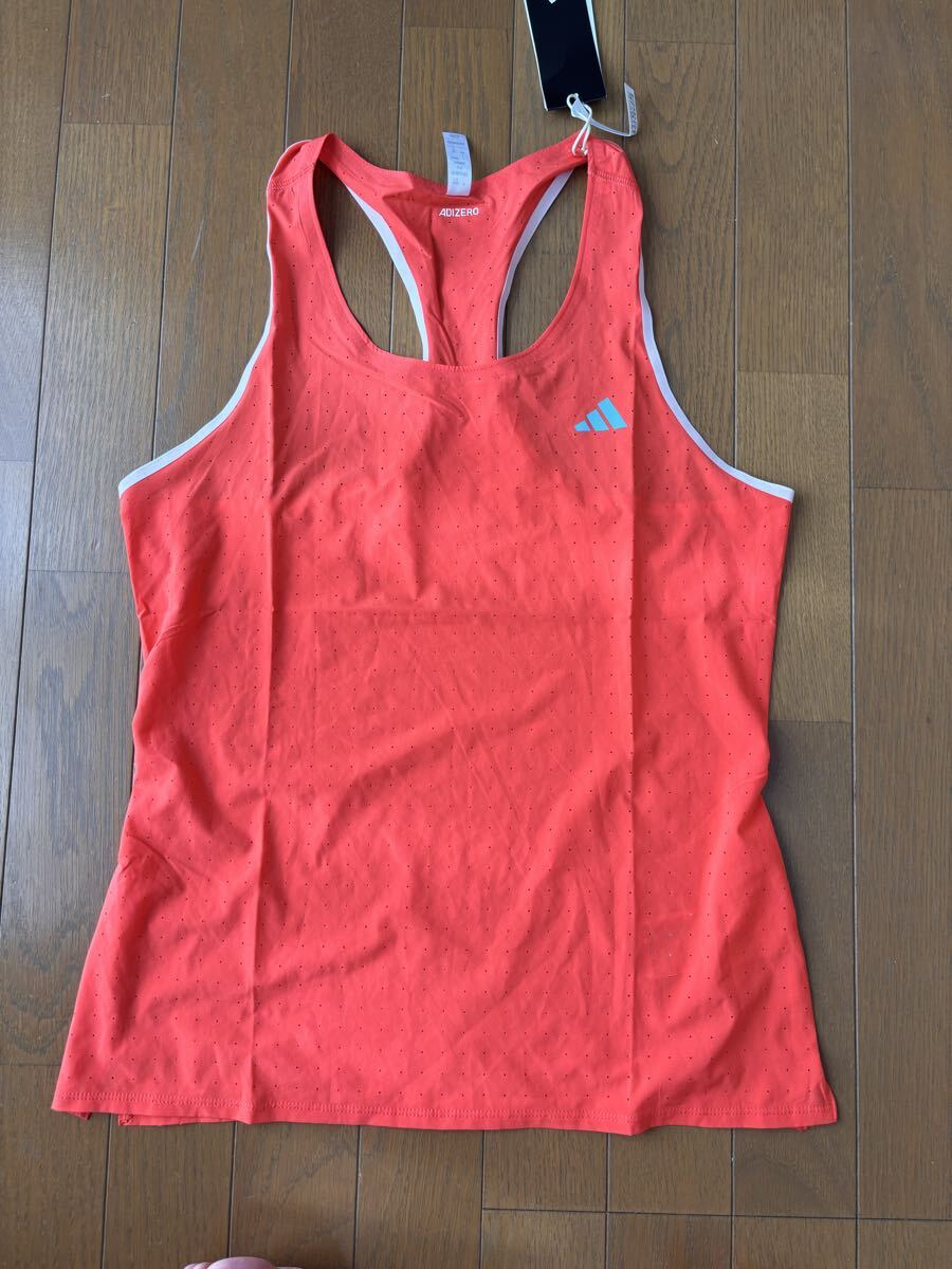 ★アディダス　アディゼロ ランニング タンクトップ　L　ブラック　赤　レッド　新品　7,370円　軽量　IQ4925　フィットネス