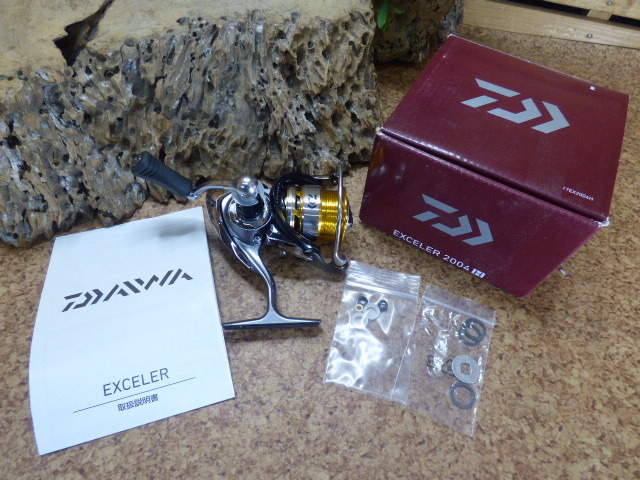 む895.DAIWA EXCELER 2004 スピニングリール エクセラー 外箱付き