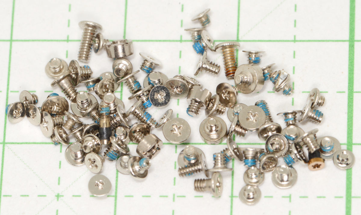 iPhone7 パーツ ネジセット