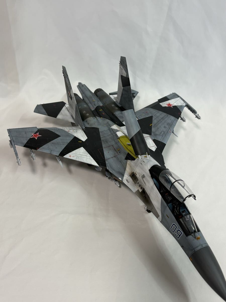 1/48 Su-27UB フランカーC 塗装済み 完成品 HOBBYBOSS プラモデル 戦闘機