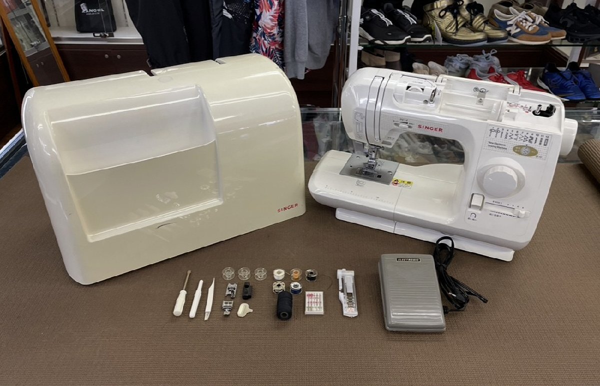 動作品 SINGER SF-55 家庭用電子ミシン フットコントローラー他付属品あり シンガー