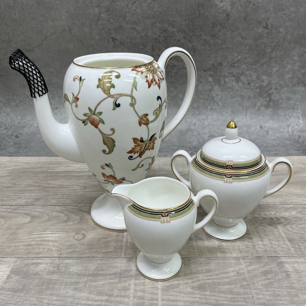 【eaa6d41e】 ☆訳あり☆ 長期保管品 WEDGWOOD ウェッジウッド コーヒーポット シュガーポット 洋食器 箱なし