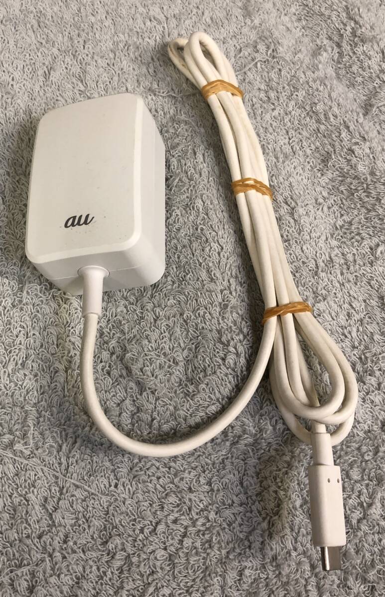 ☆☆　au TypeC共通AC アダプタ01 0601PQA