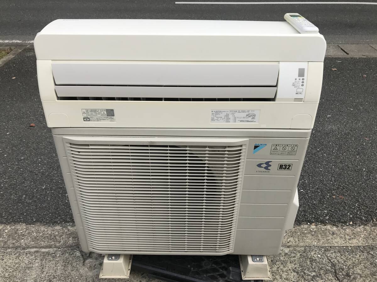 87■ダイキン AN40UFP-W 2018年製 Ｆシリーズ　主に１４畳　ホワイト　
