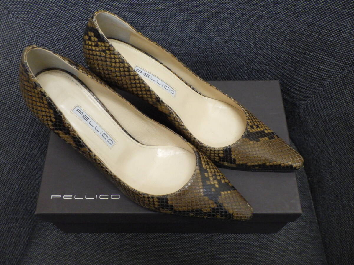 PELLICO ペリーコ パイソンレザー　蛇側 スエード パンプス ヒール 37　1/2 24.5cm相当