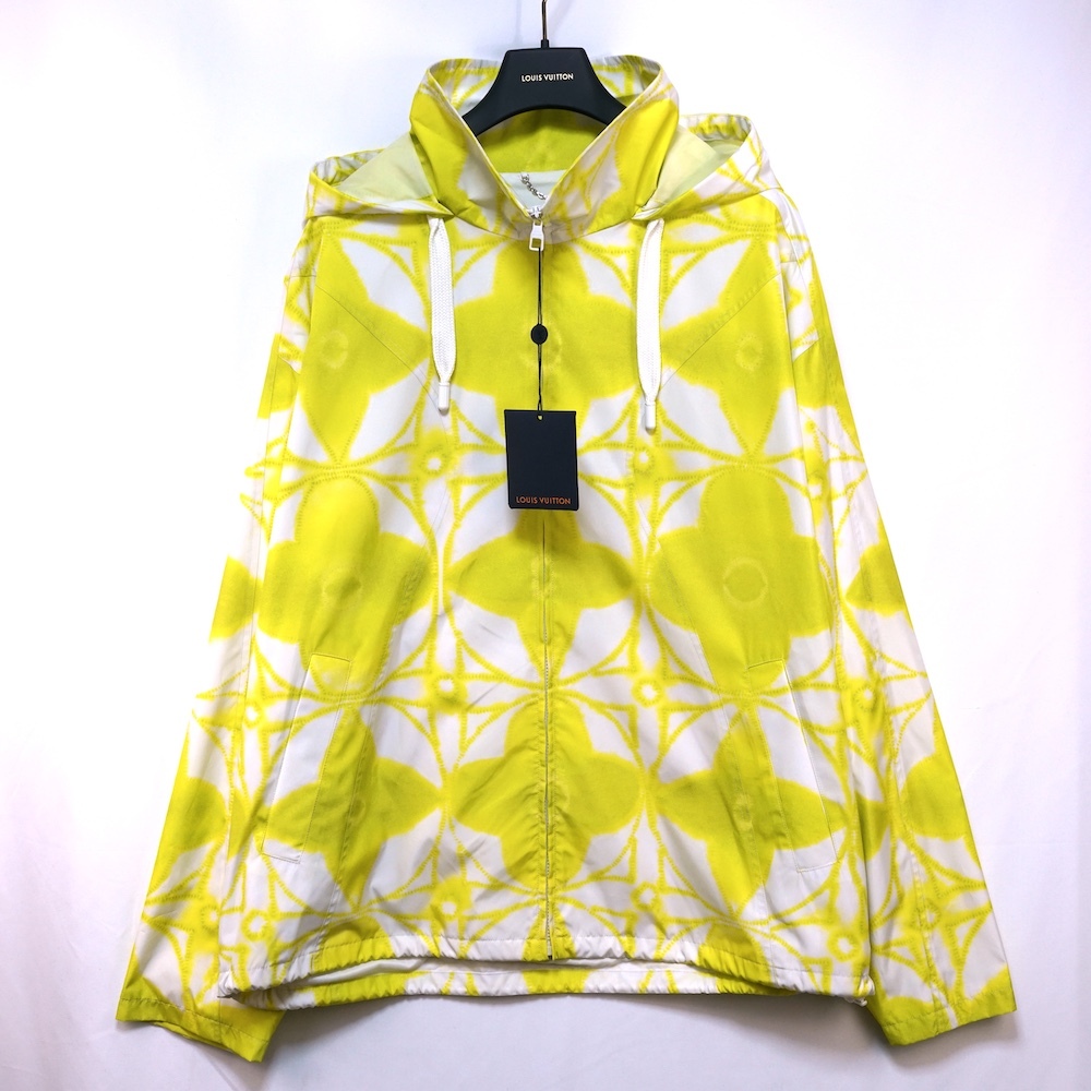 LOUIS VUITTON ルイ ヴィトン モノグラム スリー フラワー フルプリント アサルト ジャケット シボリ ウィンドブレーカー イエロー size52