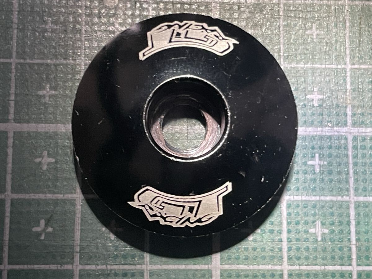 中古美品 GT Racing OS 1-1/8” Aheadset TopCap アルミ アルマイト仕上 レーザー刻印 アンカーボルト、箱、説明書無し