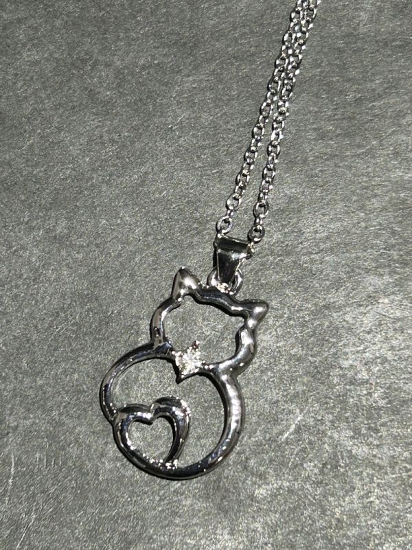 ネコのネックレス ネコ 猫 キャット キラキラ かわいい おしゃれ レディース アクセサリー ペンダント ギフト プレゼント