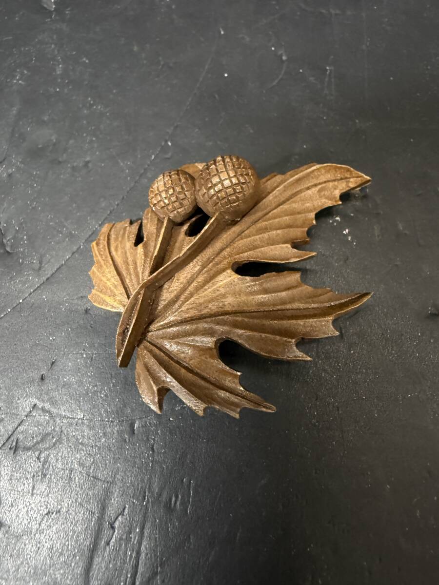 ★コレクター必見 ビンテージ 木製 ブローチ レディース アクセサリー 飾り レトロ 木工芸 コレクション Se303