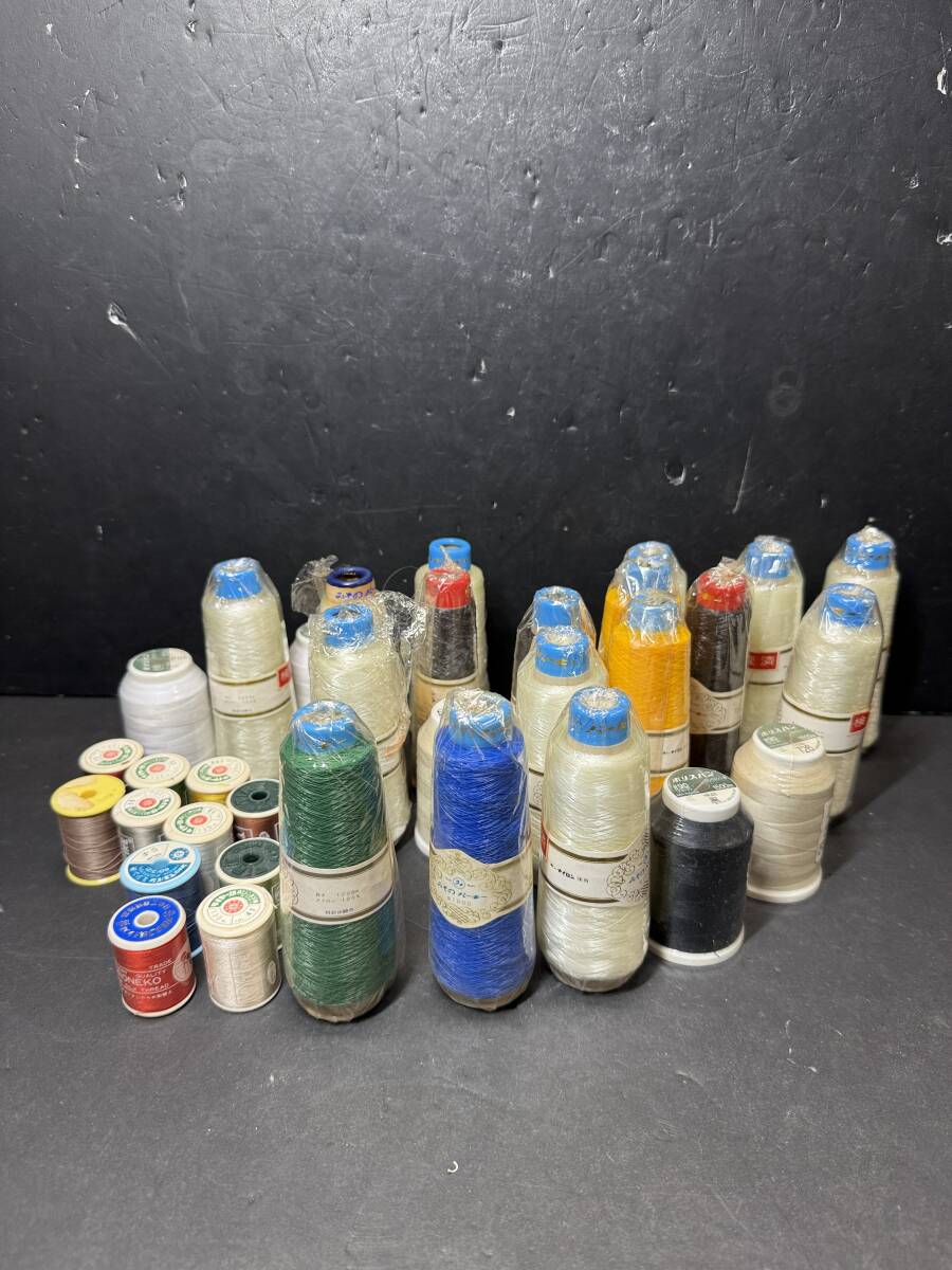 ★コレクター必見 未使用多め ミシン糸 白 ピンク オレンジ他 糸 裁縫道具 縫物 縫製 手芸 裁縫 道具 現状品 Se526