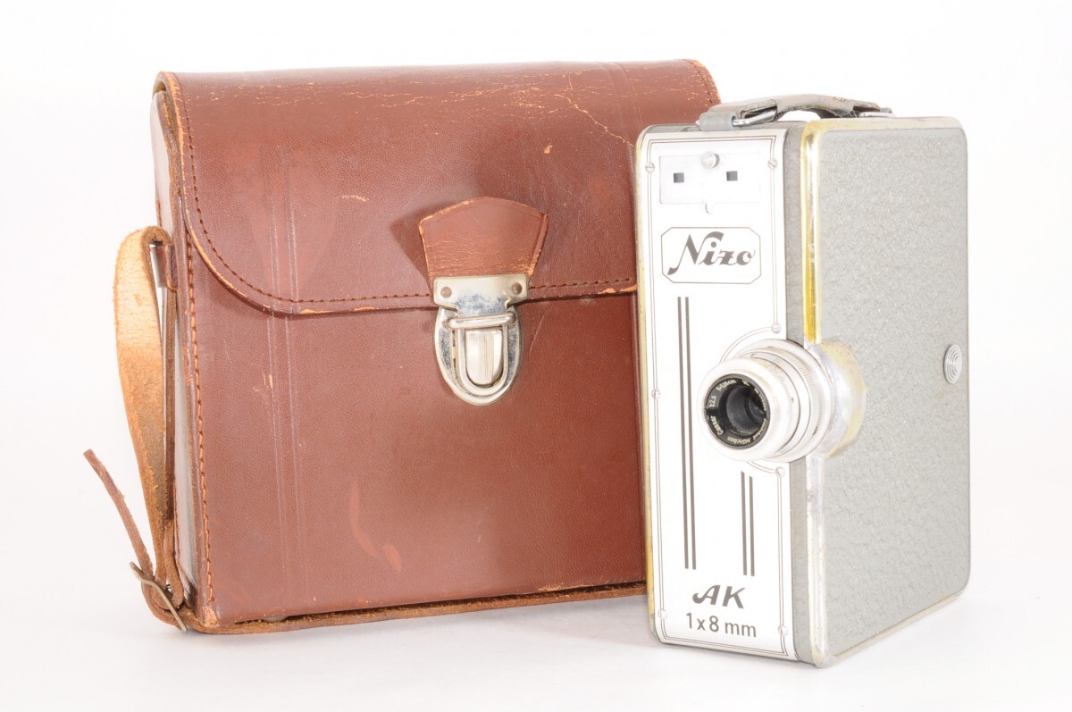 希少 Niezoldi and Kramer Nizo 8 AK 8mm cine camera フィルムカメラ 1949年 ドイツ 1.25cm F2.5 ケース付 シネマカメラ RS-72T/715