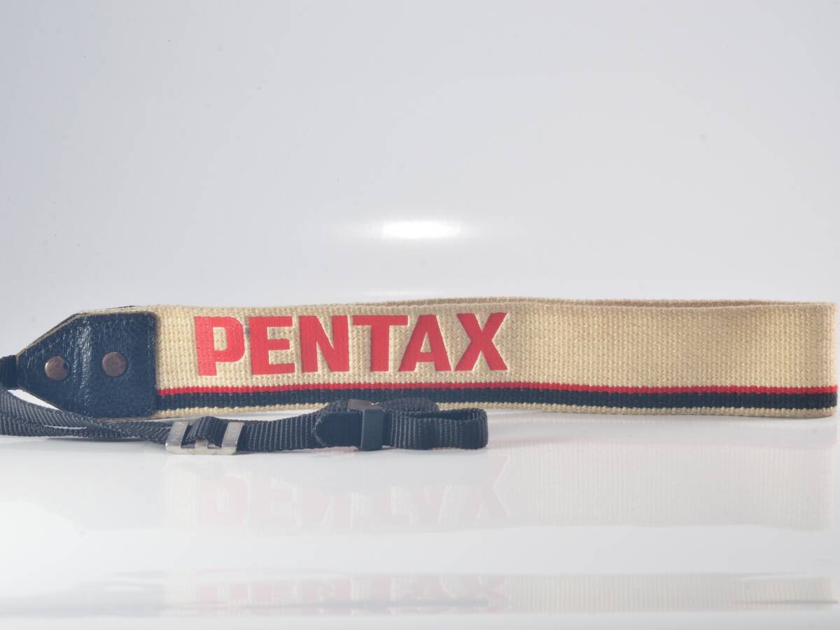 [良品] PENTAX（ペンタックス）レア！ ストラップ 黒・赤 ライン (55751)