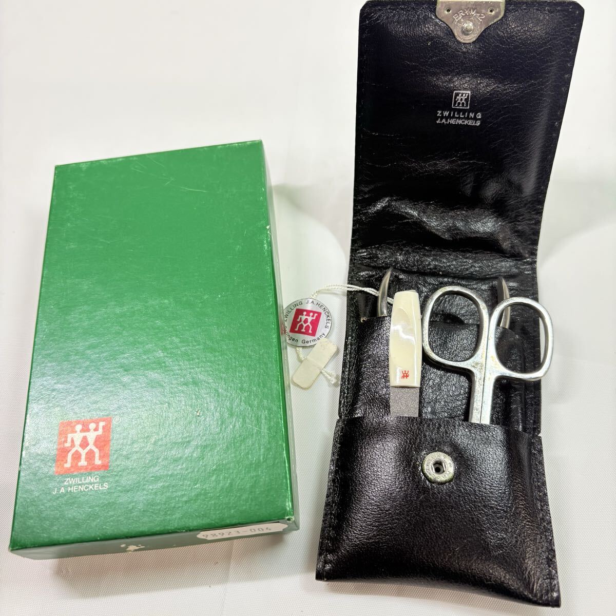 ZWILLING J.A.HENCKELS ネイルニッパーなど　グルーミングセット　保管品　雑貨　 理容