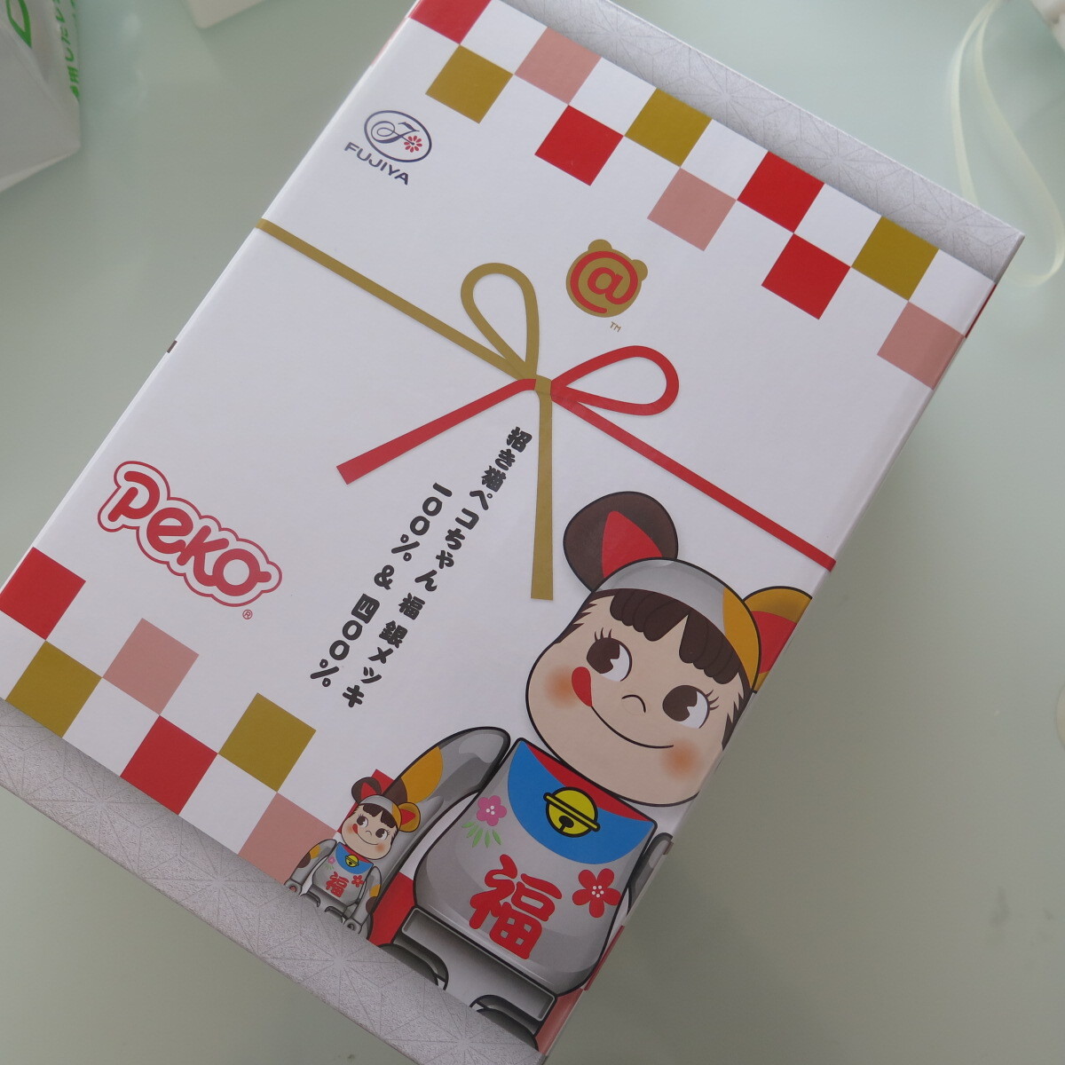  BE@RBRICK ベアブリック PEKO 招き猫ペコちゃん　福　銀メッキ　100%&400％