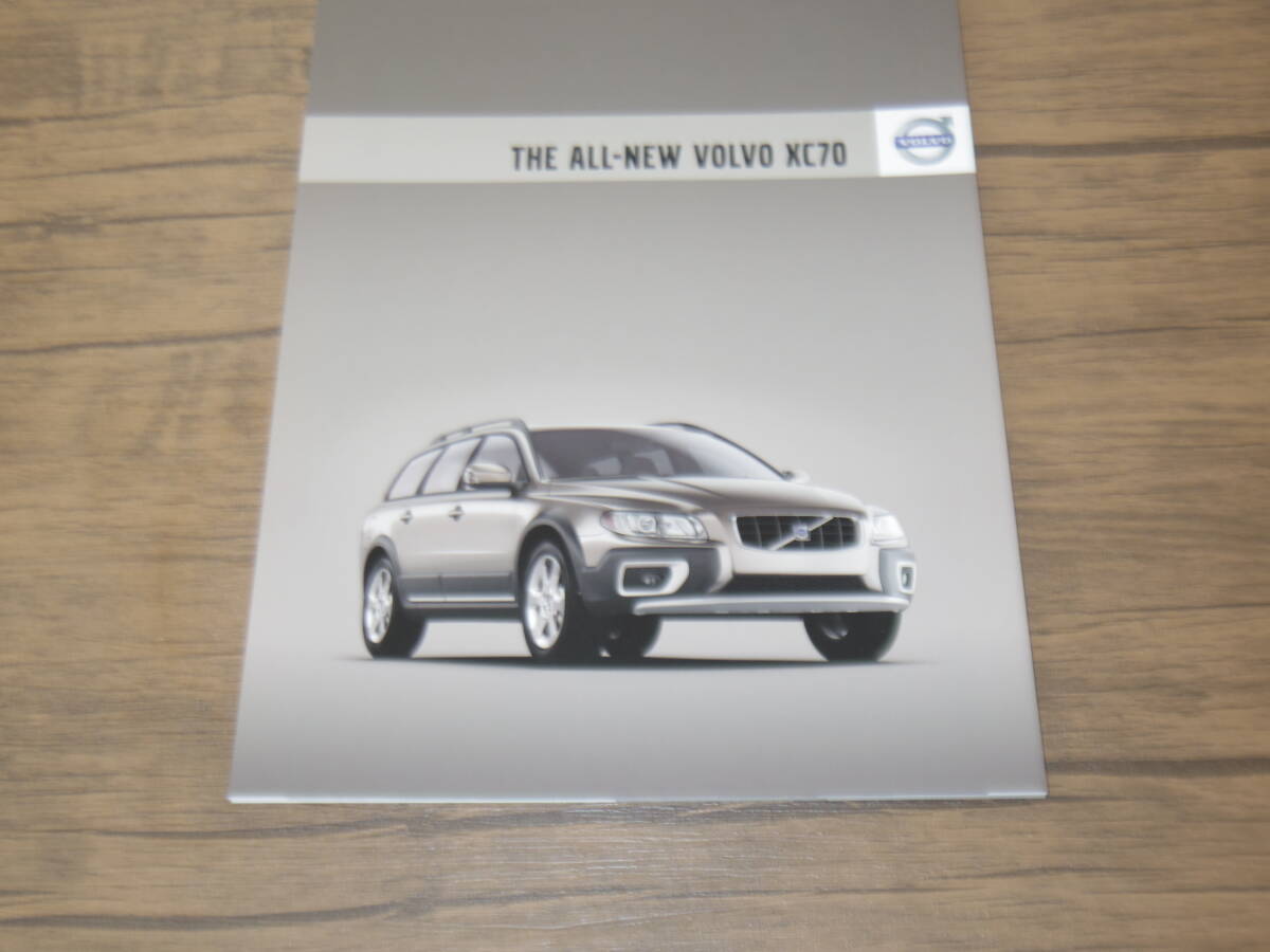 極上品・2007年・ボルボXC70本カタログ　　　黄