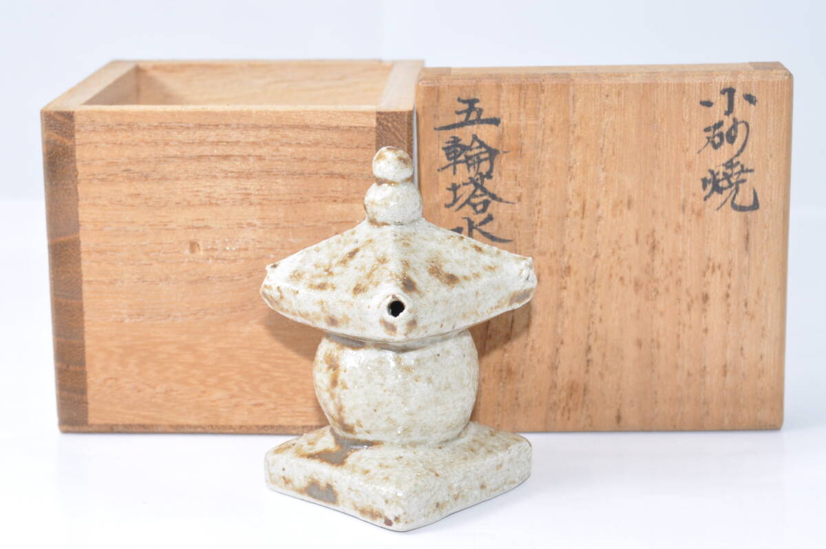 ☆珍しい一品☆ 水滴 五輪塔 桃林 小砂焼 書道具 高さ約6.3cm 重さ約53g 木箱付き
