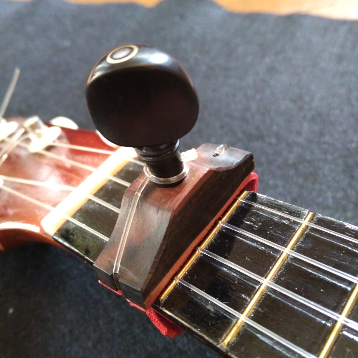 手工芸品 木製 ウクレレ用カポタスト 銘木 縞 黒檀NO-1 贈答品にも♪♪
