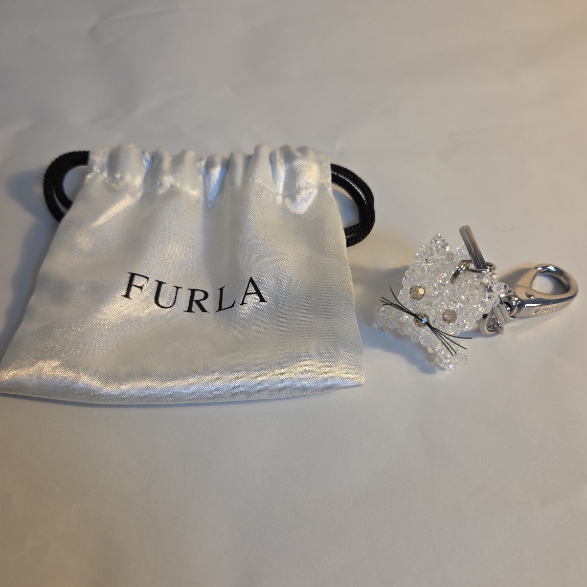 高級ブランド FURLA フルラ バッグチャーム キーホルダー 猫 白猫 ネコ CAT クリスマスプレゼント 絶版品 未使用 美品