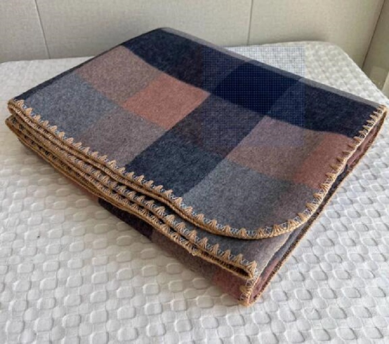 1.9kg厚地 カシミア毛布 ラグマット ブランケット 超高品質200cmx150cm 20%カシミア 80%ウールタペストリー キャンプ 保暖防寒 野外登山