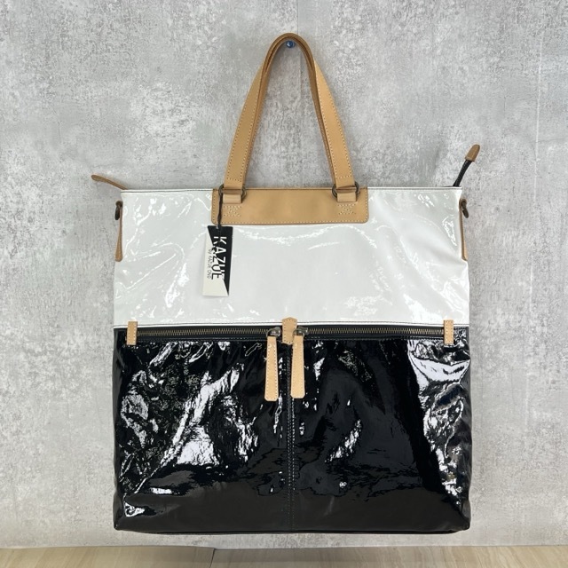 トートバック KAZUE ONO 【未使用】 APHRODITE タグ有り No.2981ホワイト×ブラック エナメル×牛ヌメ革 19000円 /510058 在★3